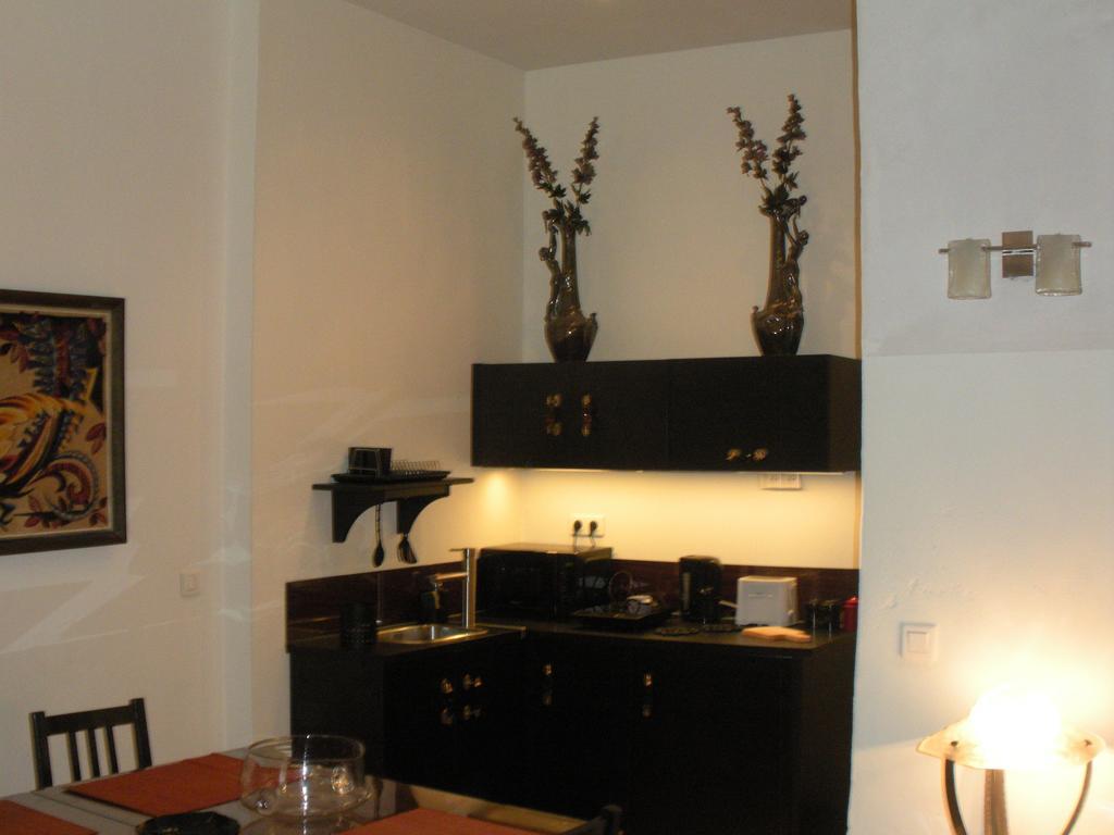 Le Couvent Du Vieux Port Apartman Marseille Szoba fotó